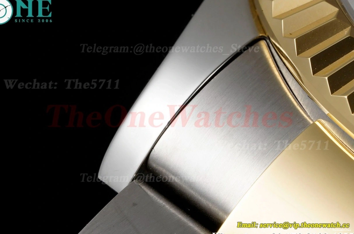 Oyster 326933 FNF YG SS Stk SkyDweller A9001 42mm White 1220